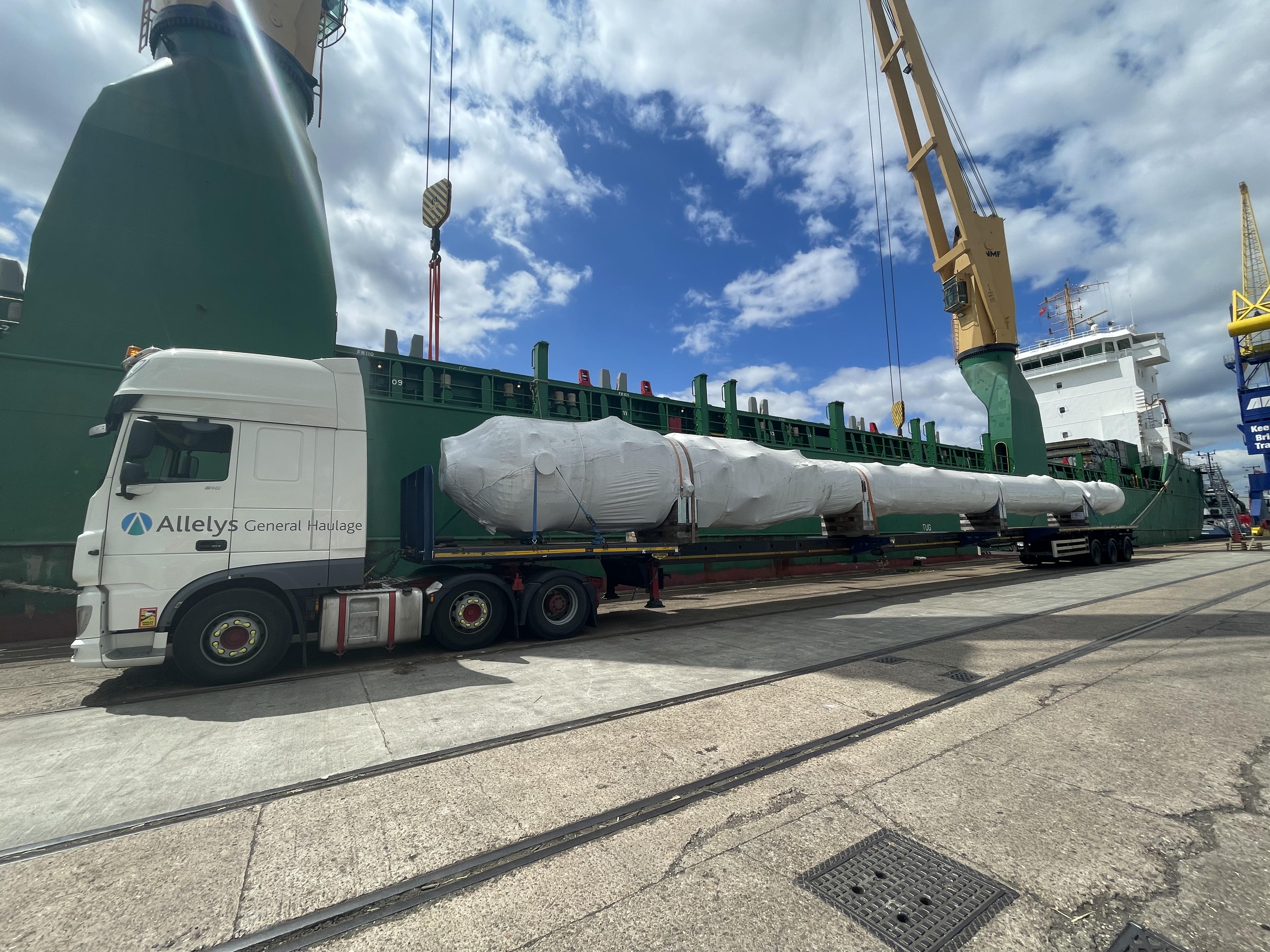 Smooth Sea Freight Delivery from Italy to UK