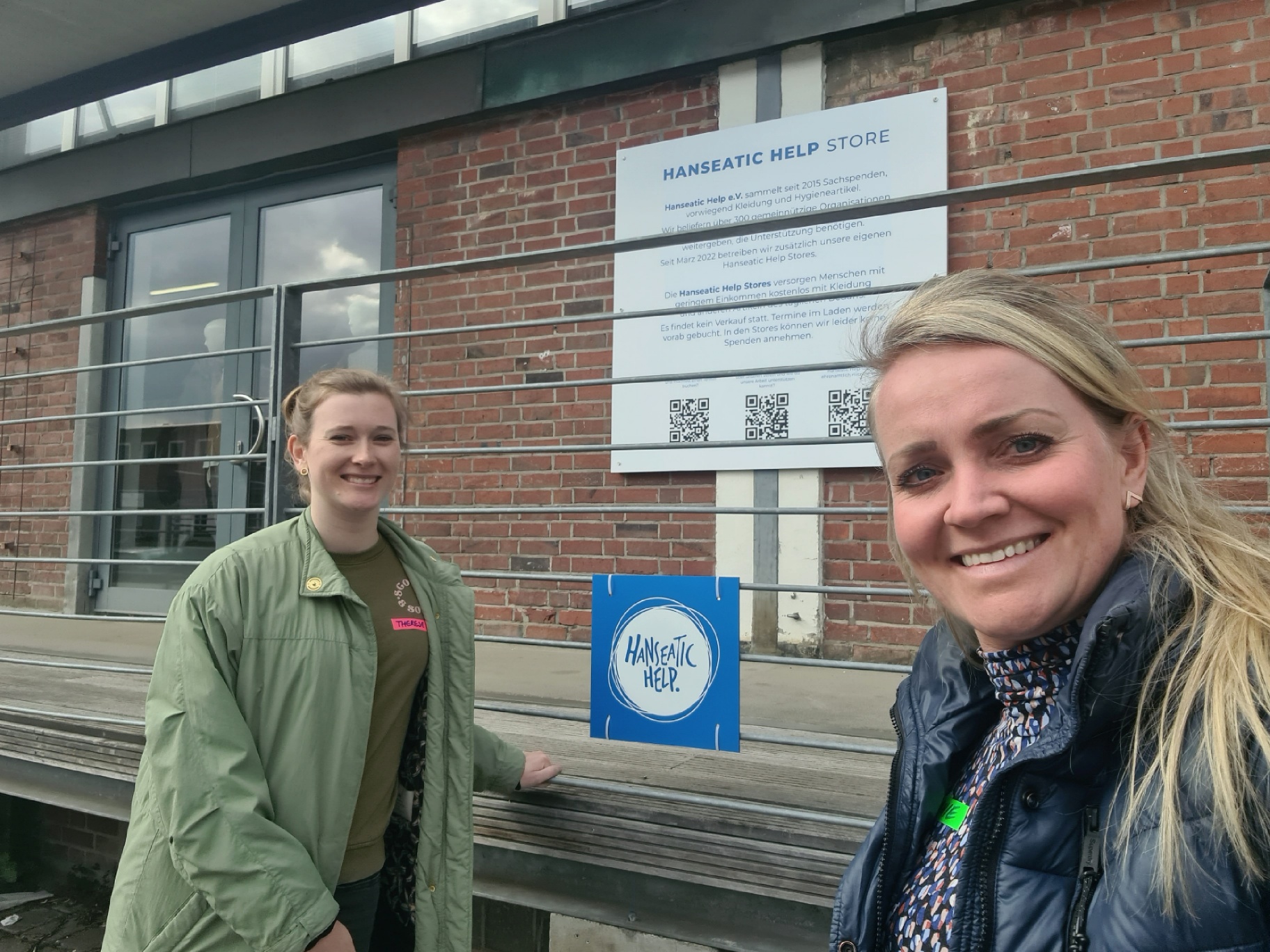 Bertling donates to Hanseatic Help and volunteers in one of their Help Stores