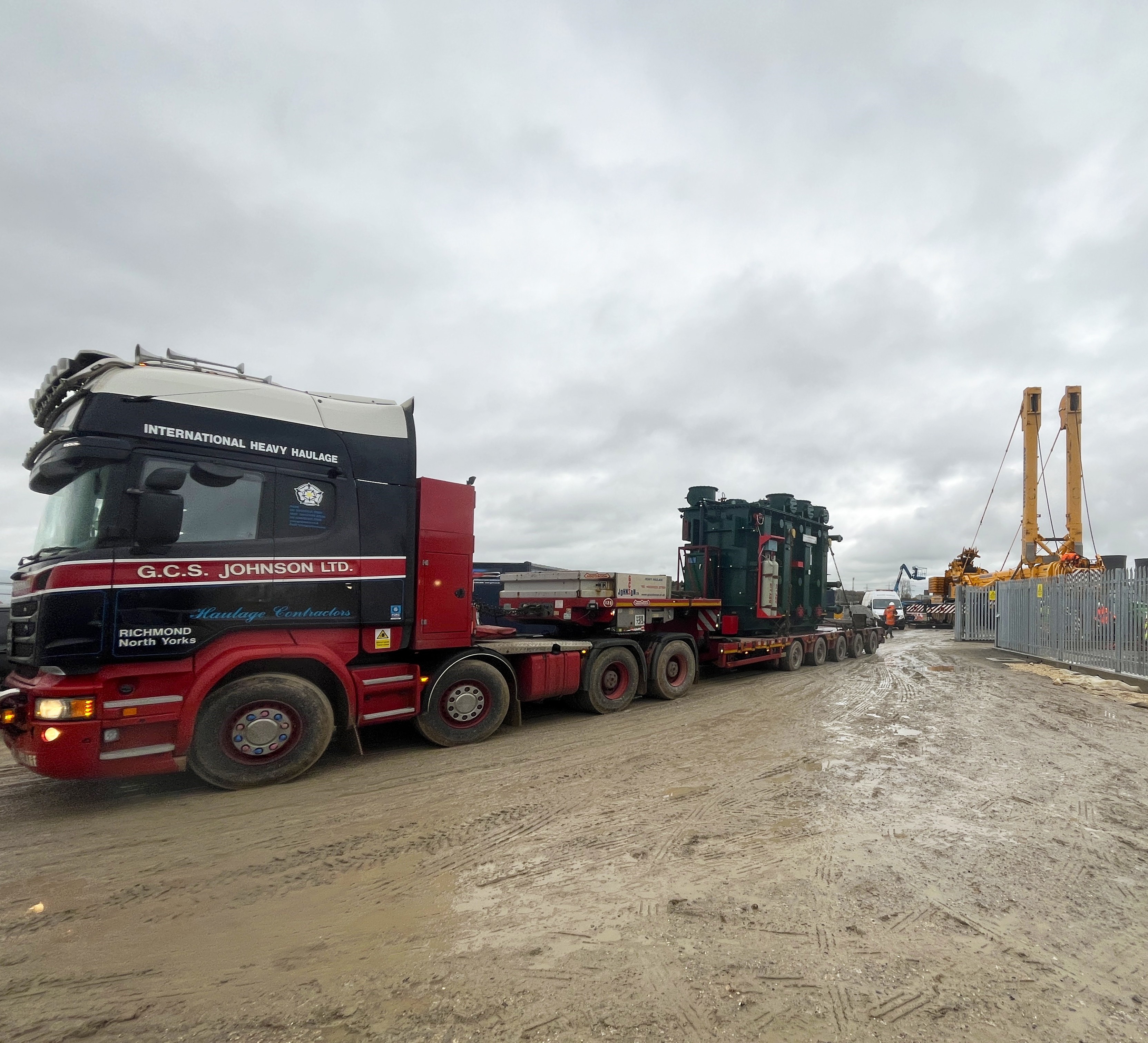 Bertling Smoothly Delivers 48-Ton Transformer for UK Solar Farm