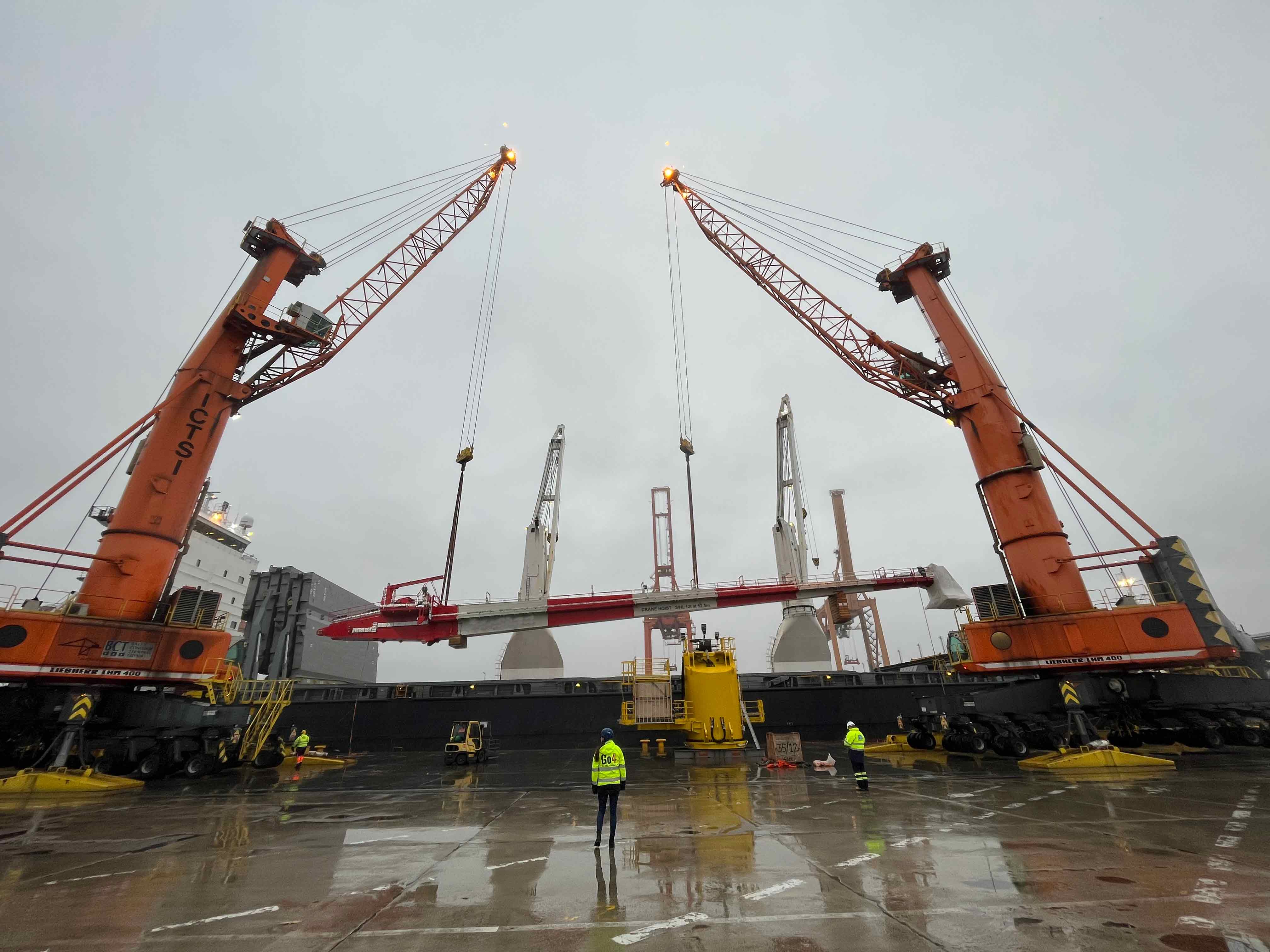 Successful Transport of Pedestal Crane Boom and Slewing Column from Gdynia Port to Jebel Ali