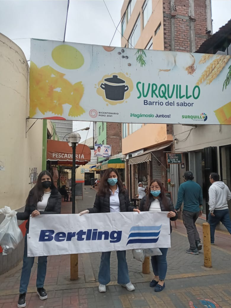 Bertling Lima organizes local cleanup session