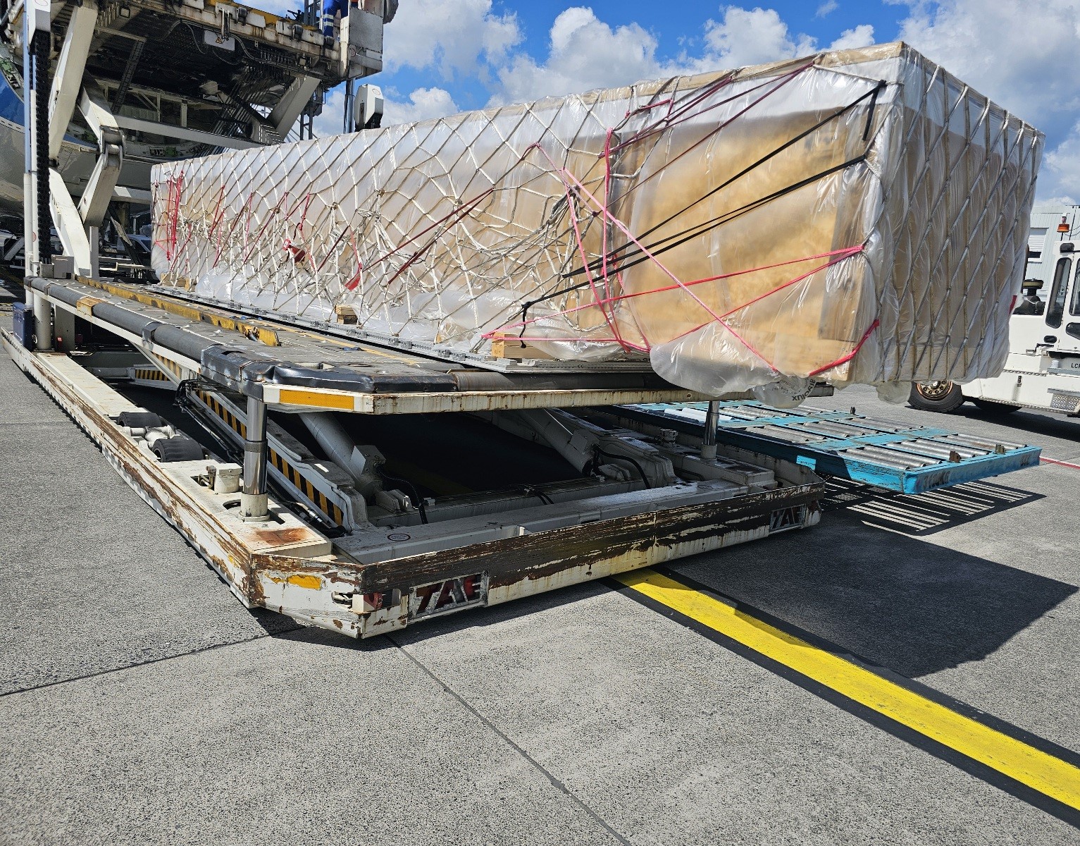Successful Hydraulic Jacks Transport to Labuan, Malaysia